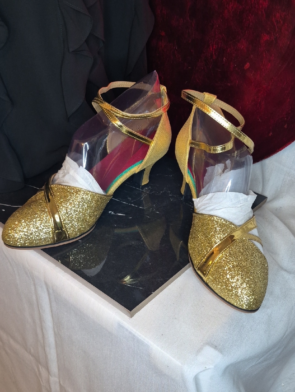 WS45- Women’s Gold Glitter Ankle-Strap Heels - sz 9.5 (list as 43)